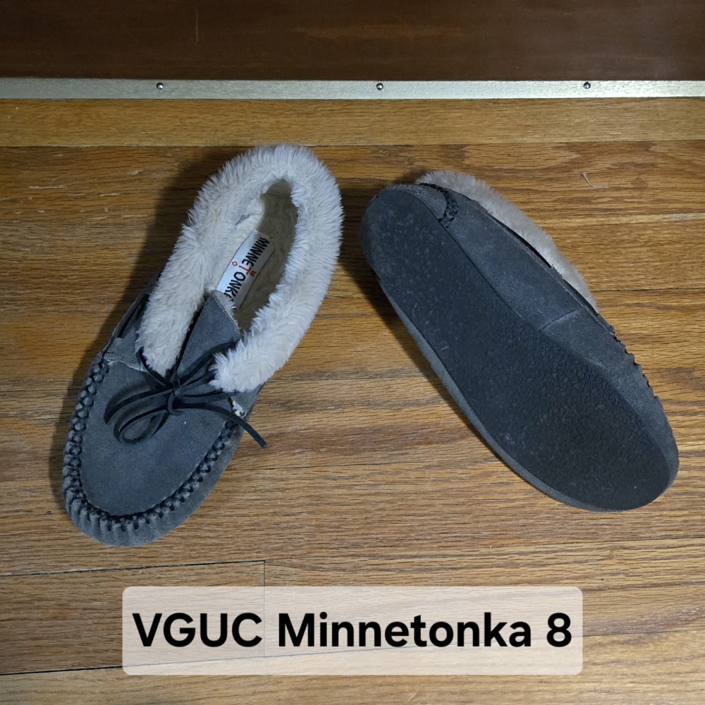 VGUC Minnetonka Fur-Trim Suede Moccasin Booties